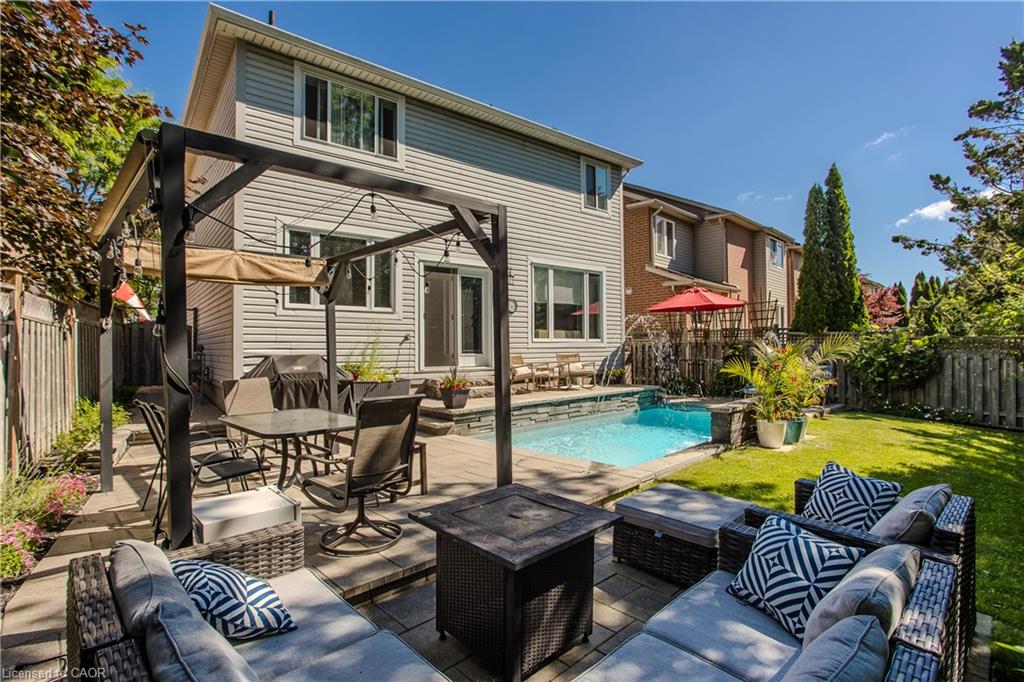 5174 Ravine Crescent Property Photo 4