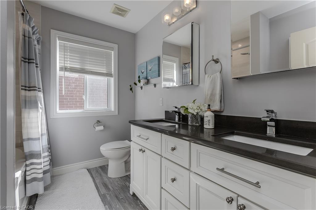 5174 Ravine Crescent Property Photo 18