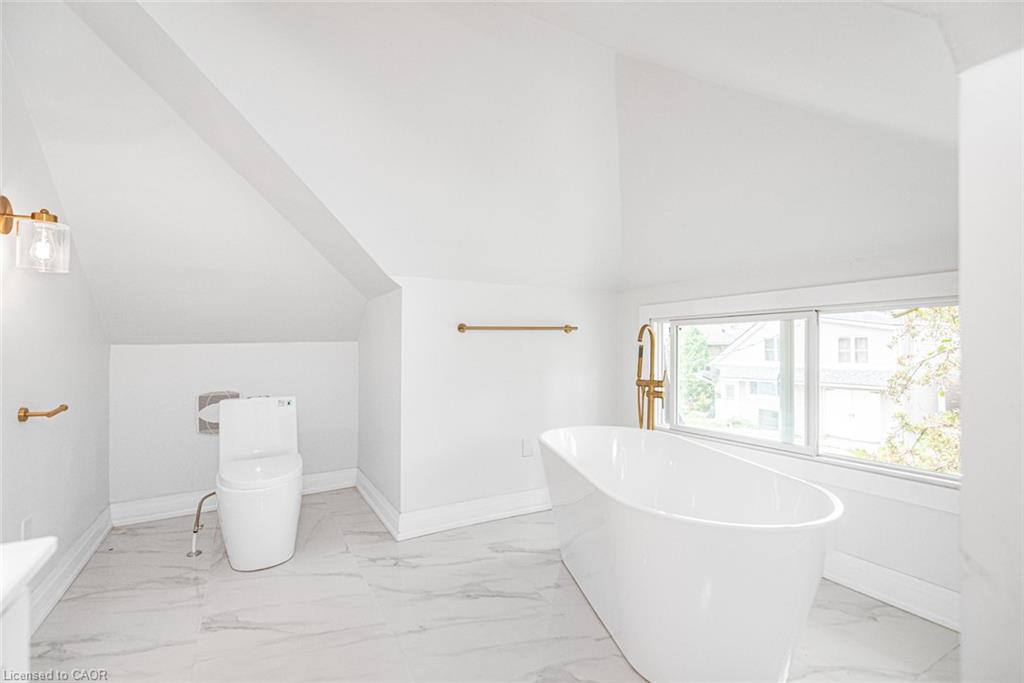 203 Brock Street Property Photo 18