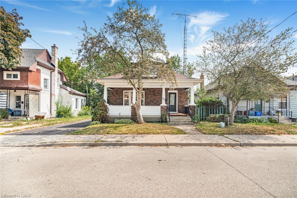 203 Brock Street Property Photo 42
