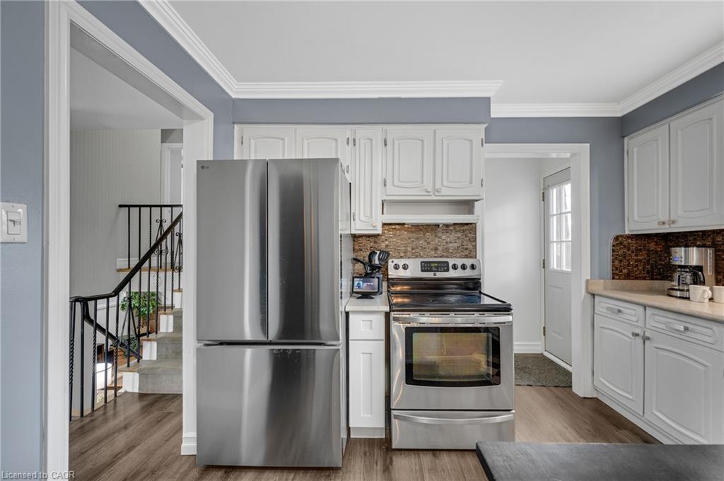 5073 Queen's Court Property Photo 12