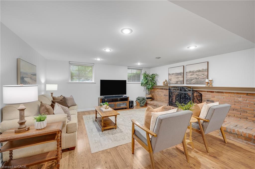 5073 Queen's Court Property Photo 21