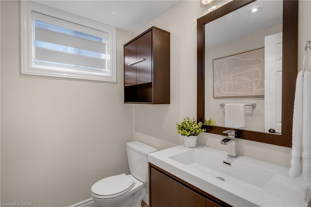 5073 Queen's Court Property Photo 26
