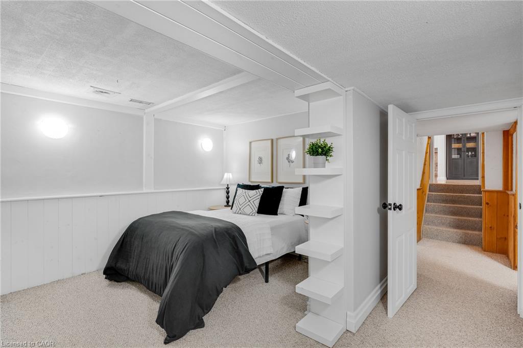5073 Queen's Court Property Photo 28