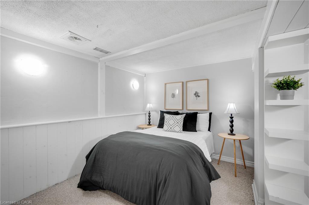 5073 Queen's Court Property Photo 29