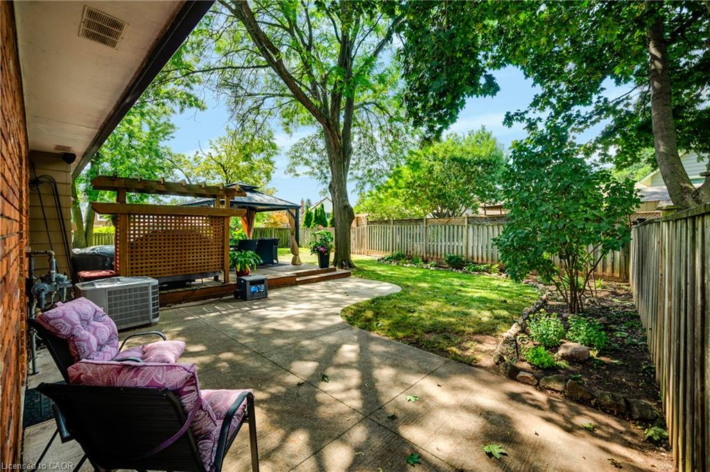 5073 Queen's Court Property Photo 37