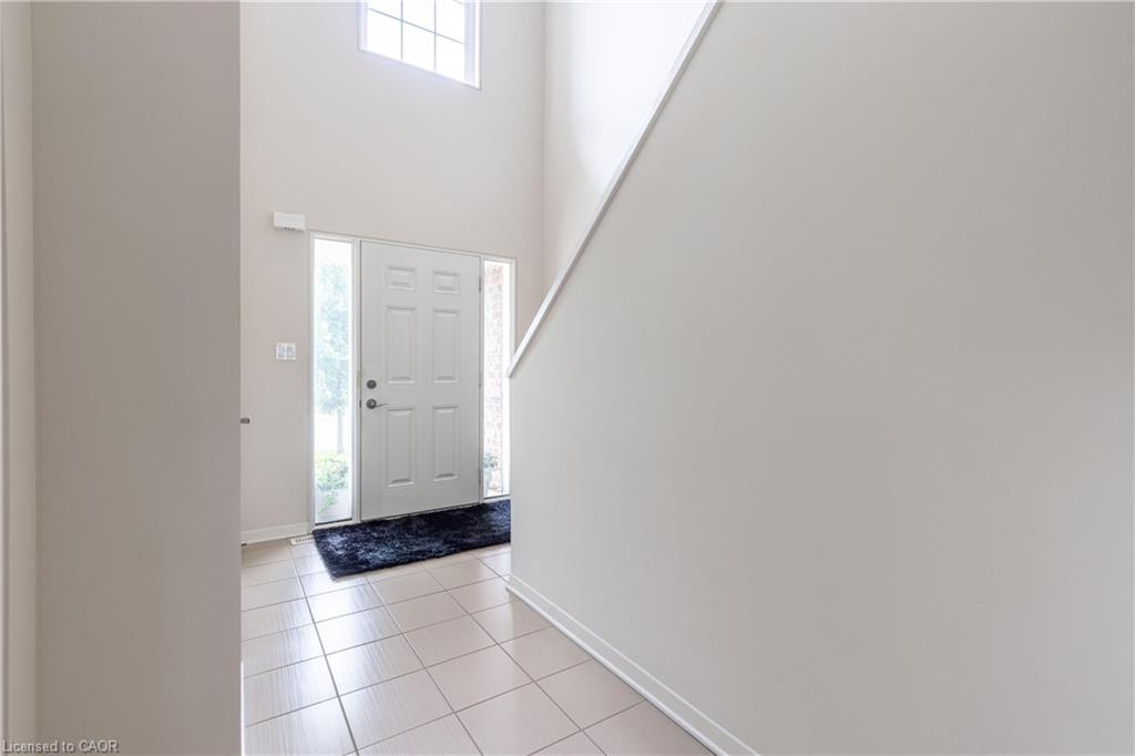 8625 Upper Canada Drive Property Photo 3
