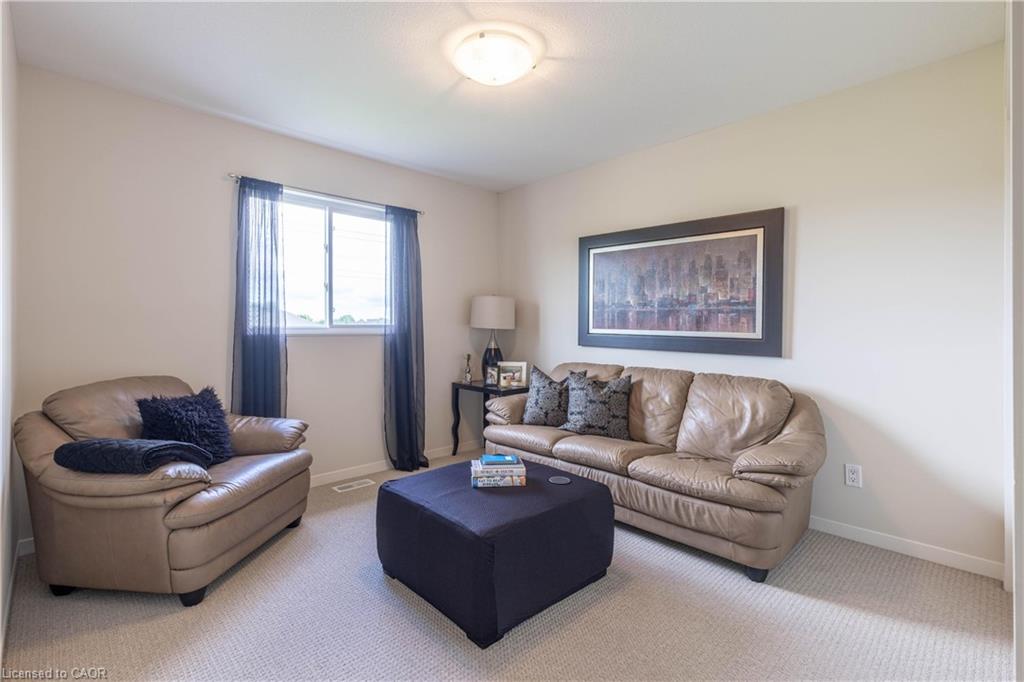 8625 Upper Canada Drive Property Photo 19