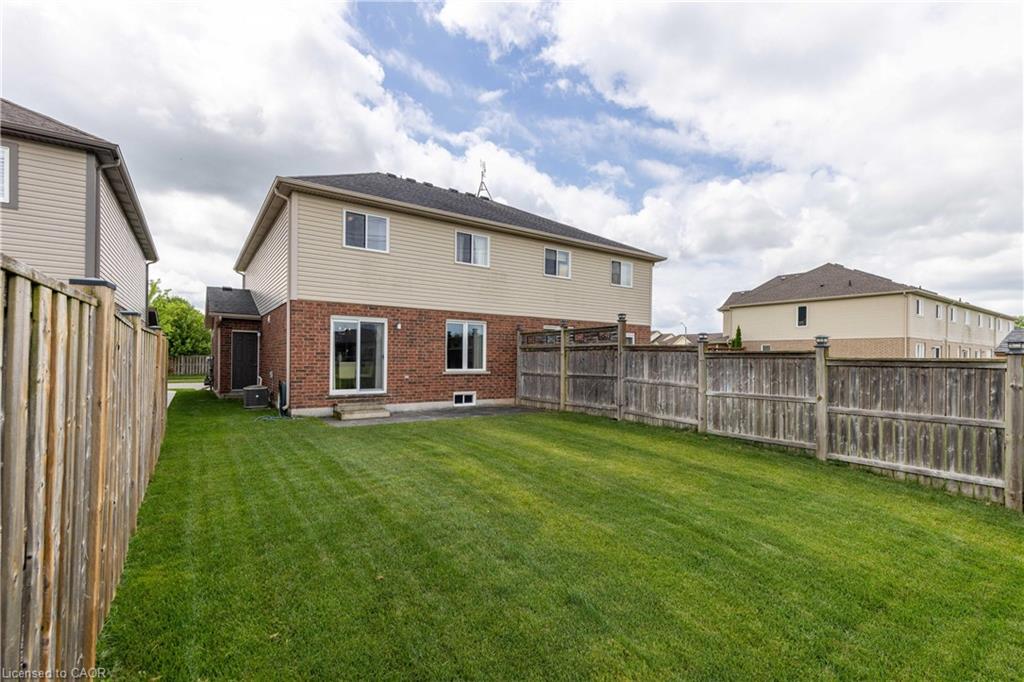 8625 Upper Canada Drive Property Photo 22