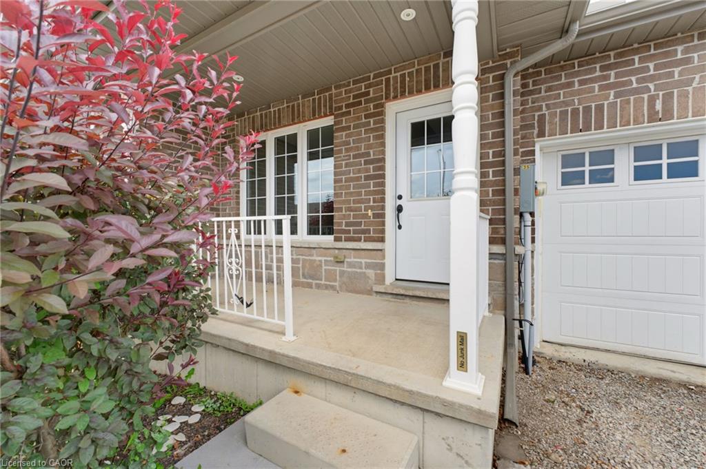 97 Macneil Court Property Photo 3