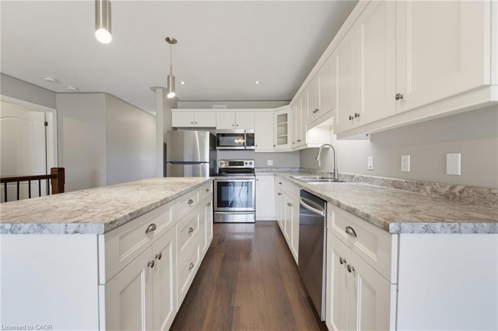 97 Macneil Court Property Photo 8