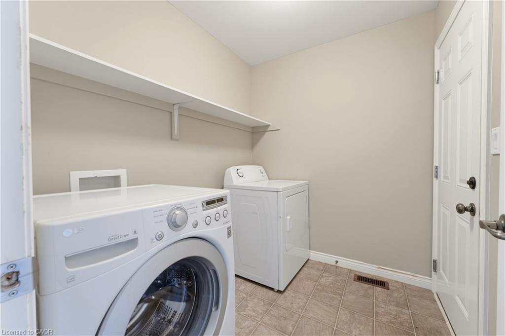 97 Macneil Court Property Photo 18