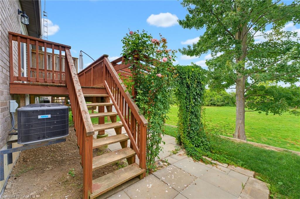 97 Macneil Court Property Photo 25