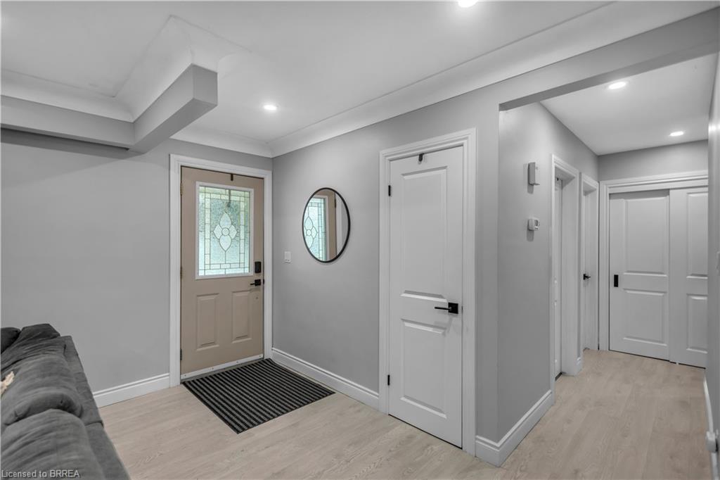 18 Kingsmount Crescent Property Photo 5