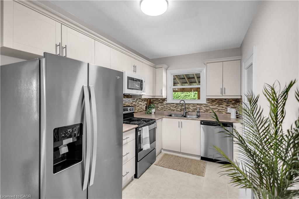 31 Scotia Avenue Property Photo 10