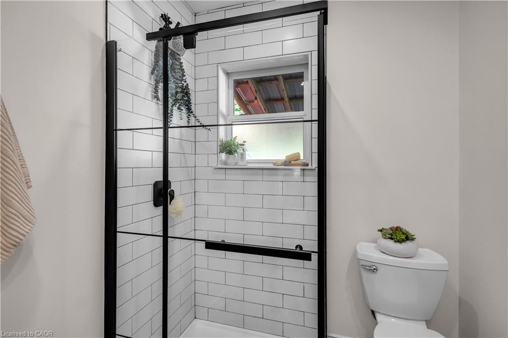 31 Scotia Avenue Property Photo 23