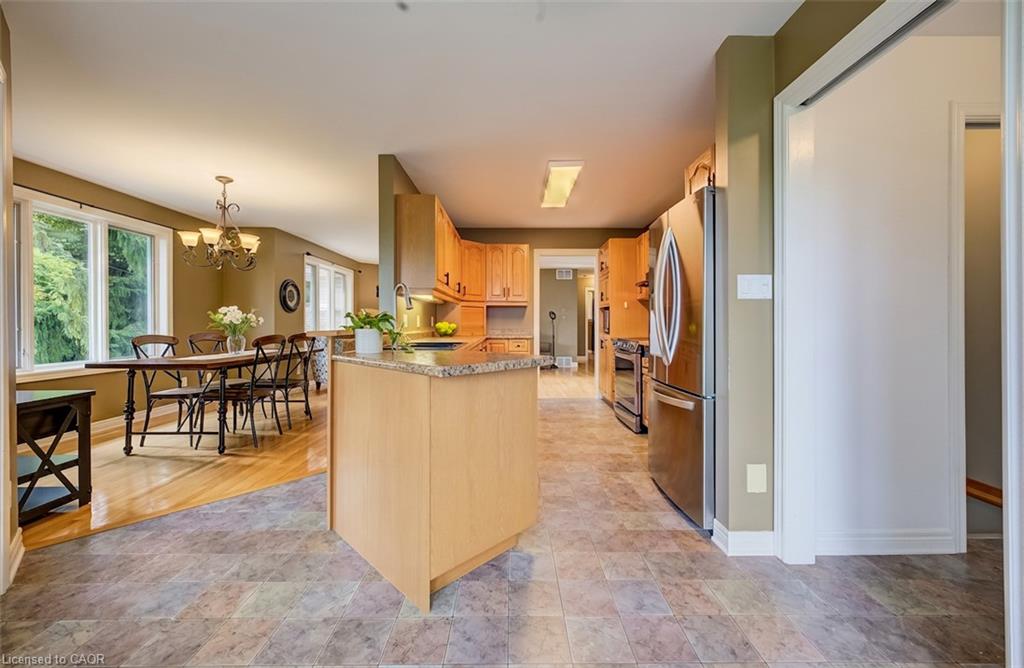 910 Walton Avenue N Property Photo 14