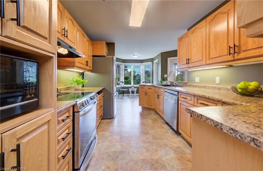 910 Walton Avenue N Property Photo 15