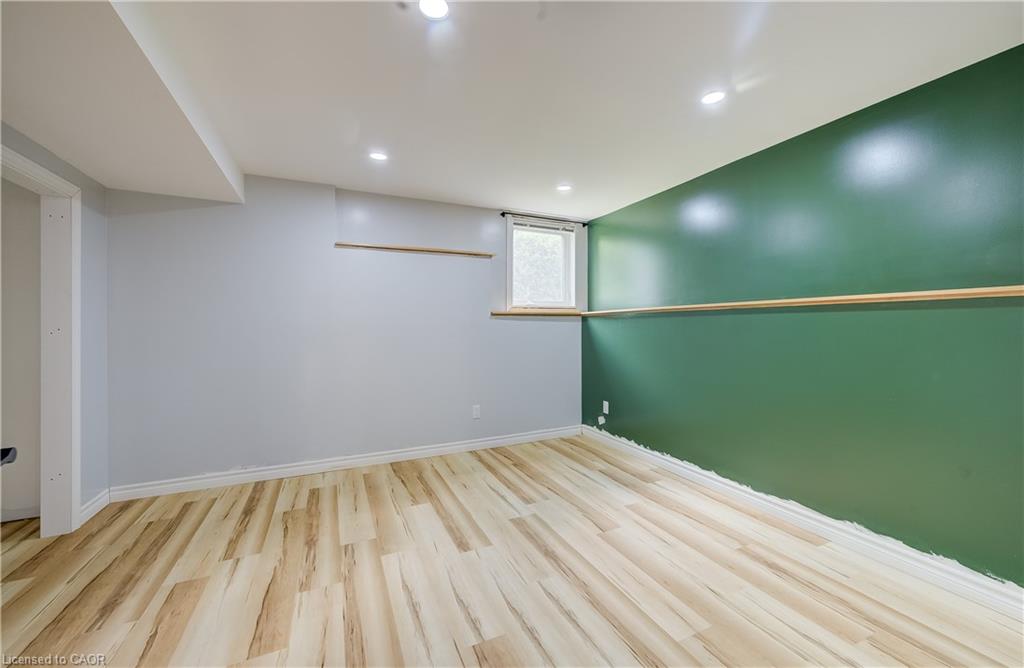 910 Walton Avenue N Property Photo 33