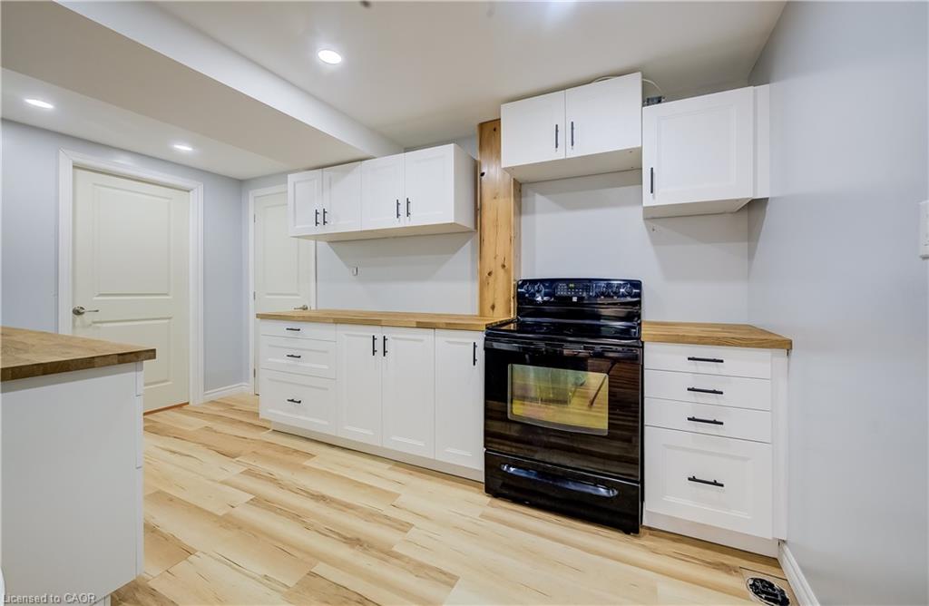 910 Walton Avenue N Property Photo 35