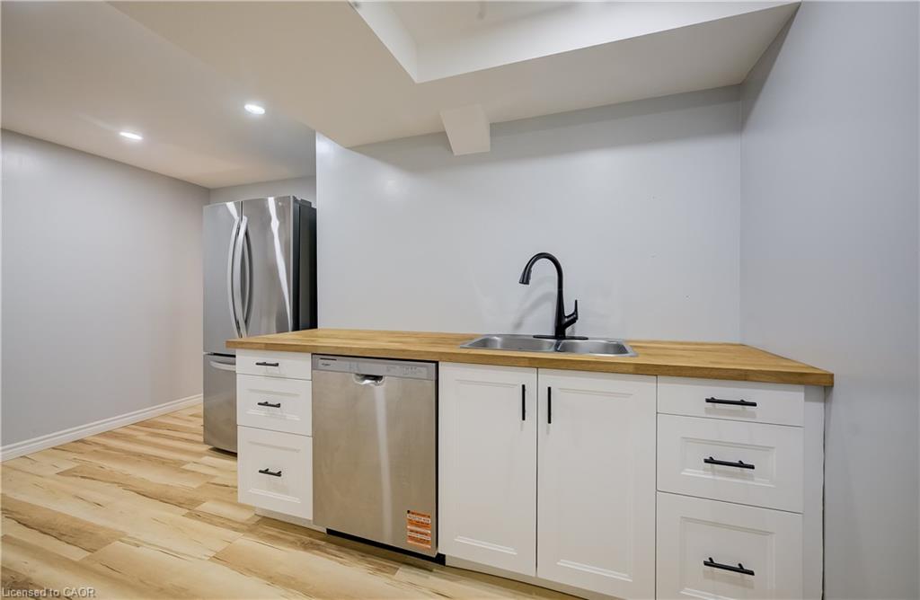 910 Walton Avenue N Property Photo 37