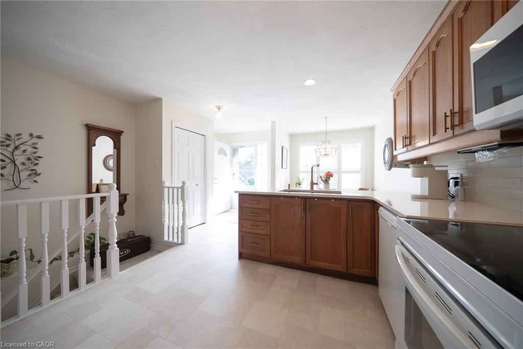 17-150 Oak Street Property Photo 8