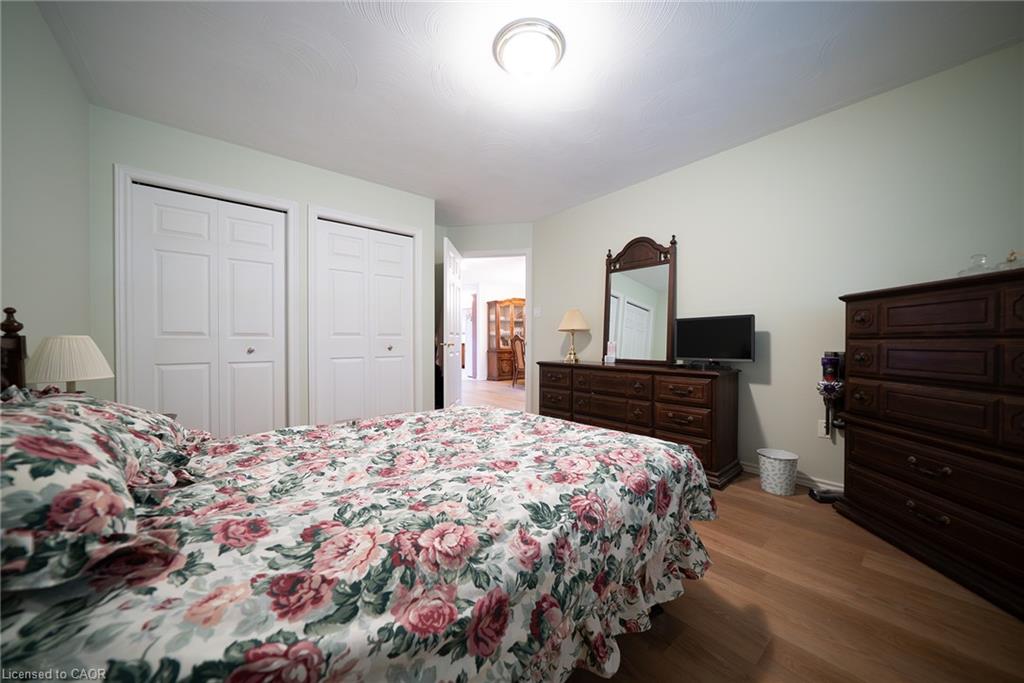 17-150 Oak Street Property Photo 16