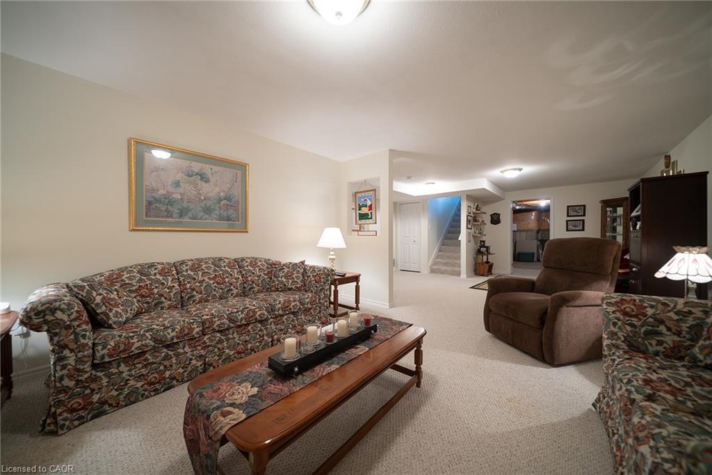 17-150 Oak Street Property Photo 23