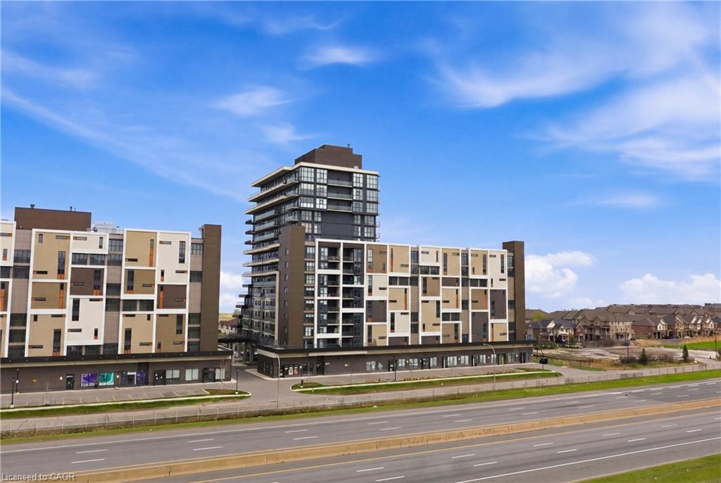 1504-550 North Service Road Property Photo 1