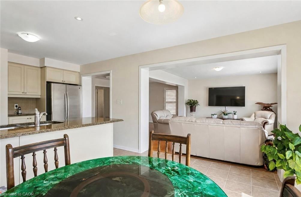 10 Klemscott Road Property Photo 8
