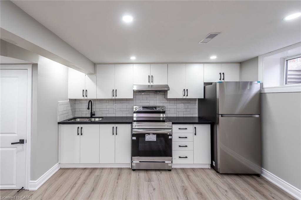 34 Hollydene Place Property Photo 6