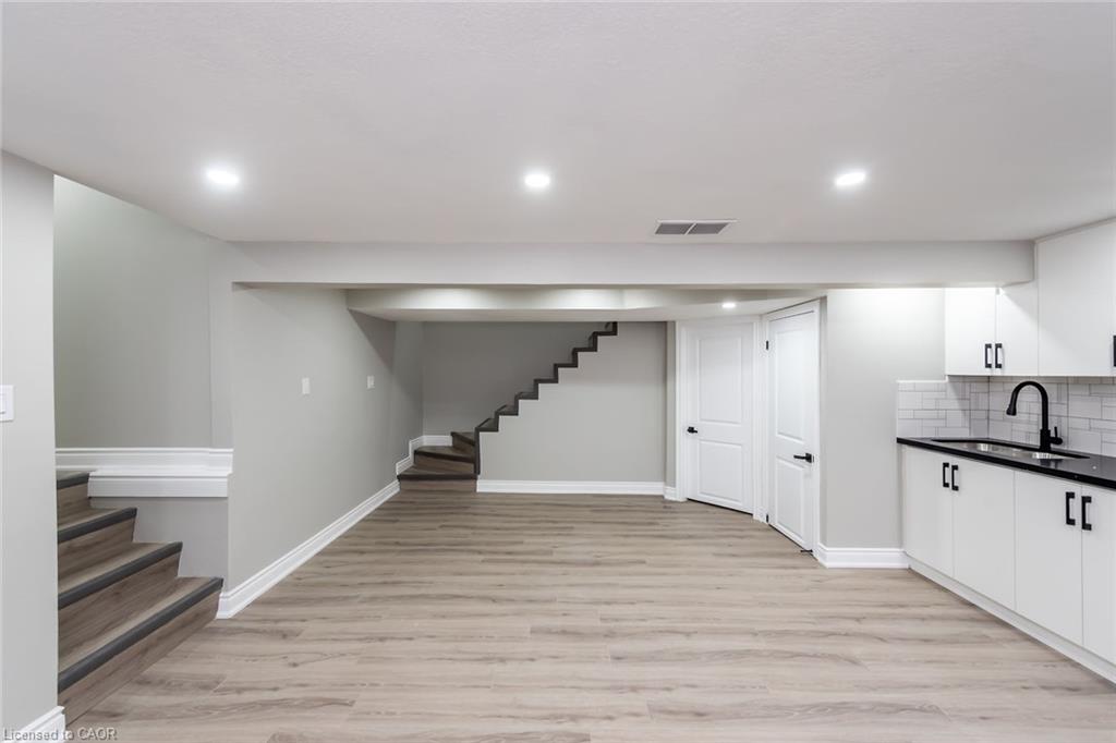 34 Hollydene Place Property Photo 8