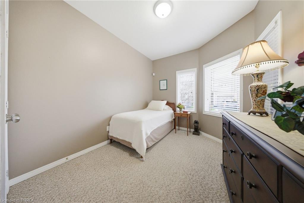 35-10 Cobblestone Drive Property Photo 11
