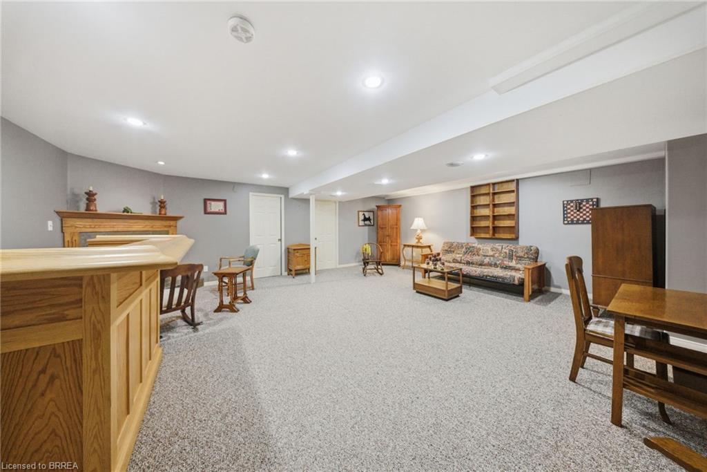 35-10 Cobblestone Drive Property Photo 12