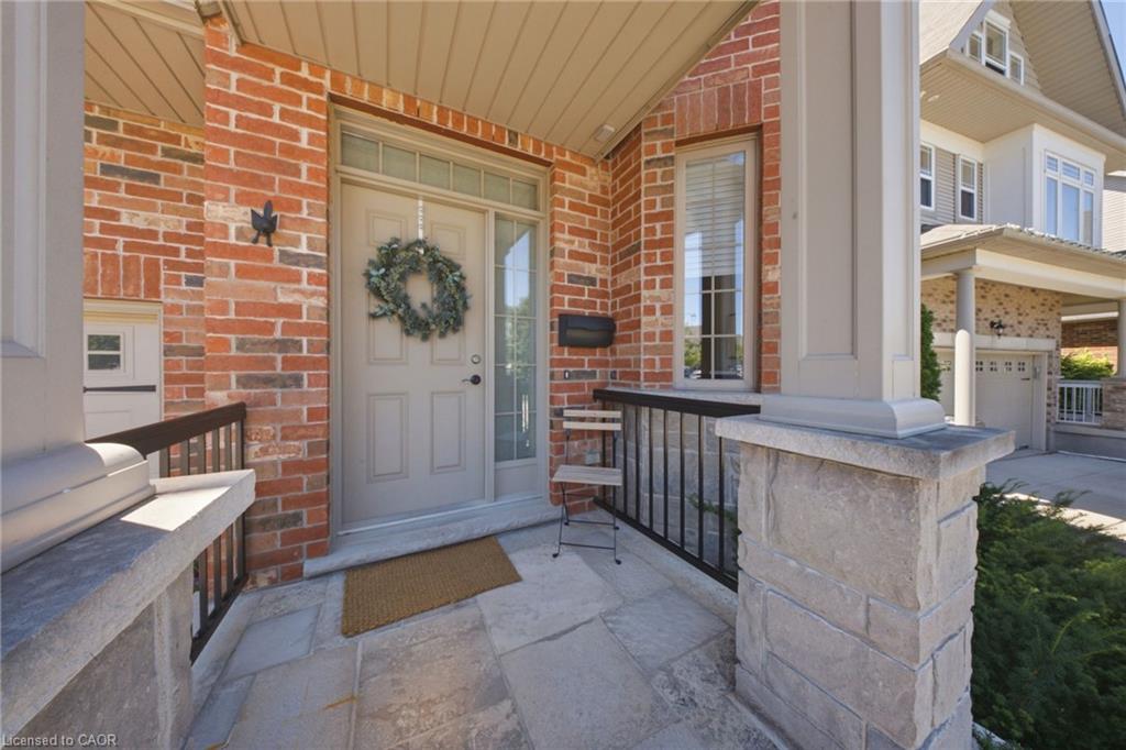 65 Amsterdam Crescent Property Photo 4