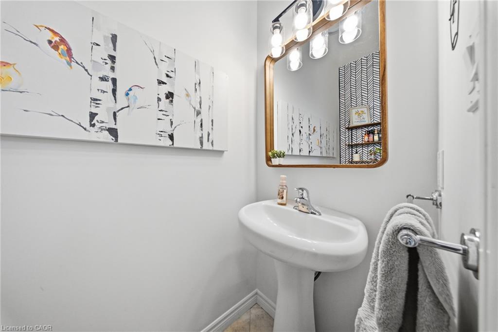65 Amsterdam Crescent Property Photo 20