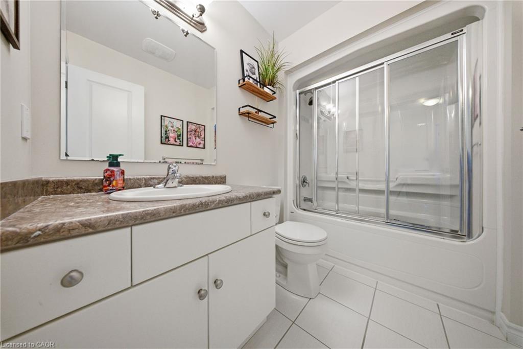 65 Amsterdam Crescent Property Photo 34
