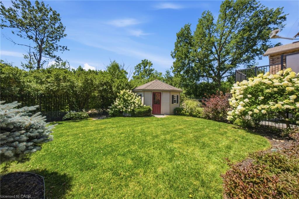 65 Amsterdam Crescent Property Photo 42