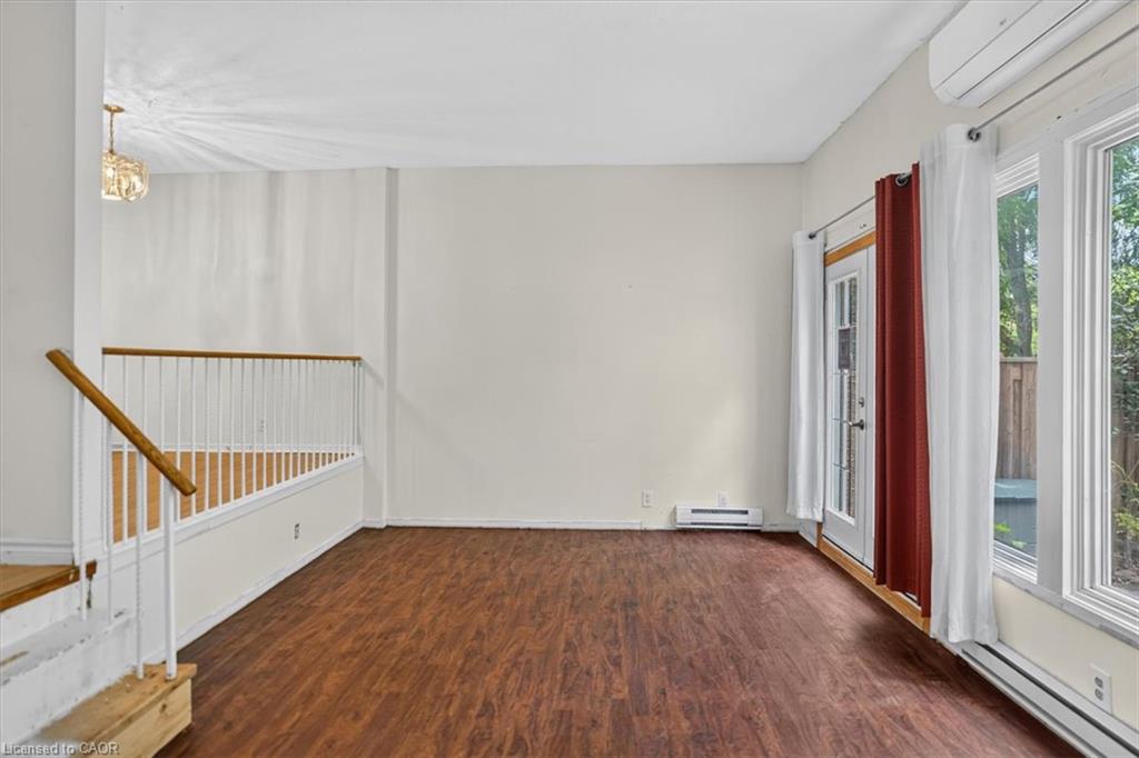 173-2050 Uppermiddle Road Property Photo 5