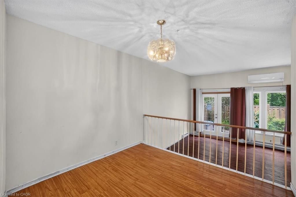 173-2050 Uppermiddle Road Property Photo 8