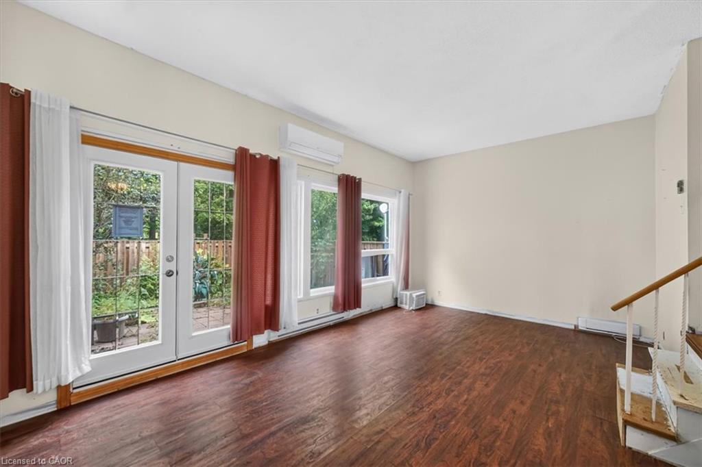 173-2050 Uppermiddle Road Property Photo 11