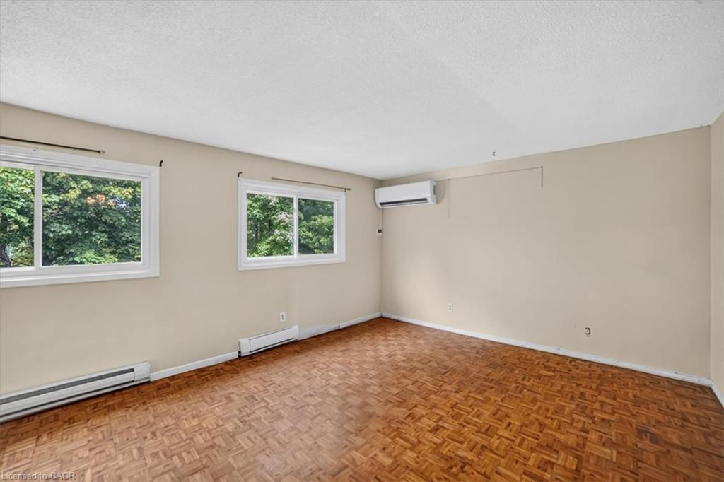 173-2050 Uppermiddle Road Property Photo 14