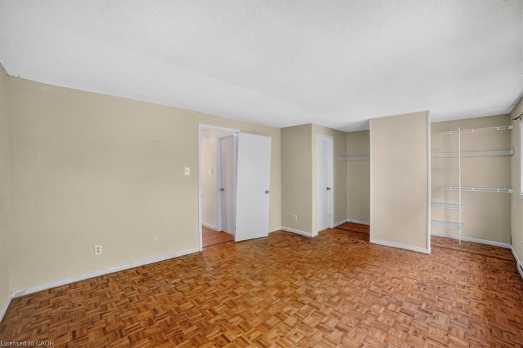 173-2050 Uppermiddle Road Property Photo 16