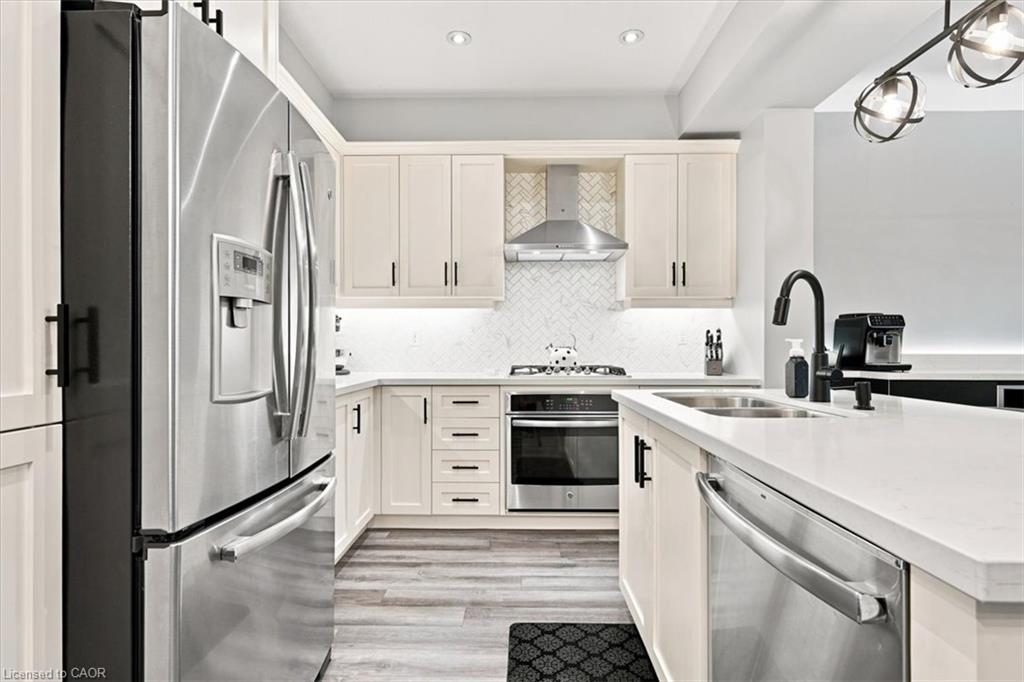 47-215 Dundas Street E Property Photo 11