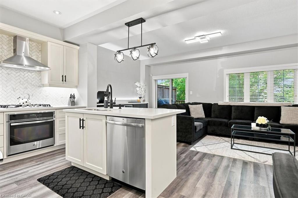 47-215 Dundas Street E Property Photo 12