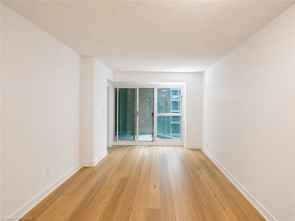 311-600 Fleet Street Property Photo 6