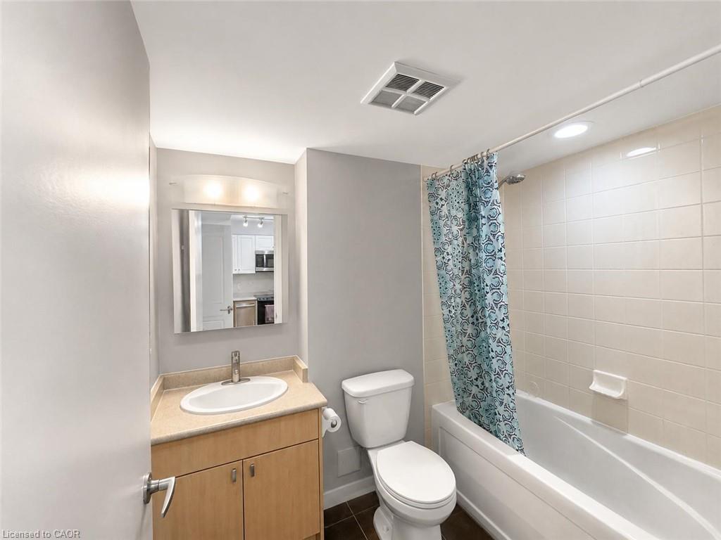 311-600 Fleet Street Property Photo 10