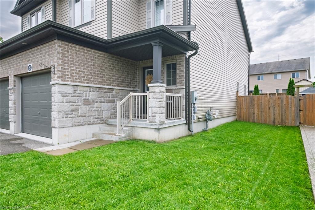 8 Basswood Road Property Photo 4