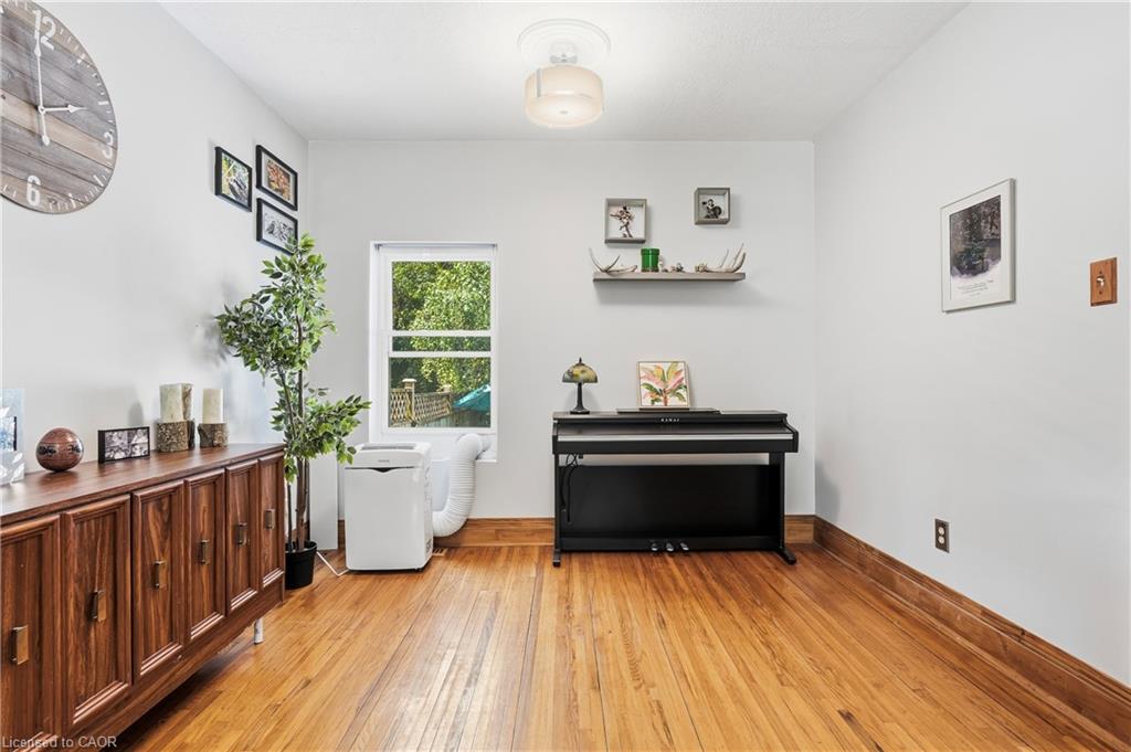 60 Oliver Street Property Photo 10