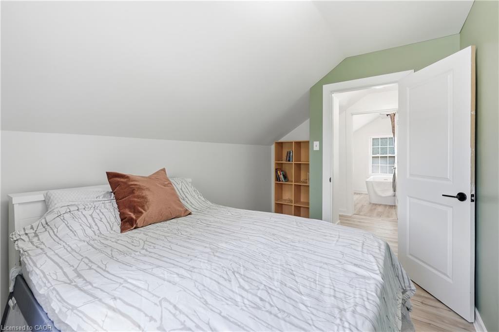 60 Oliver Street Property Photo 25